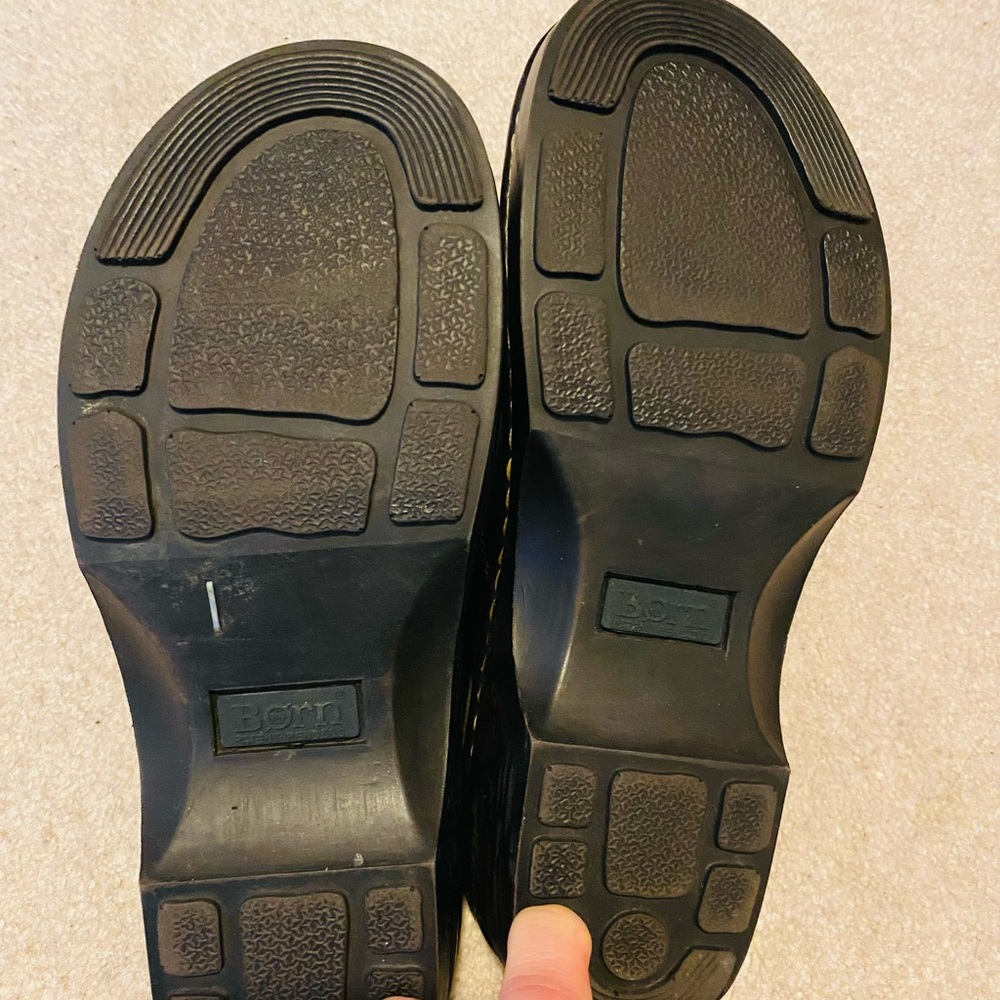 BORN Clogs - Picture 4 of 4
